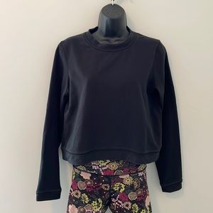 Lululemon short crewneck sweatshirt